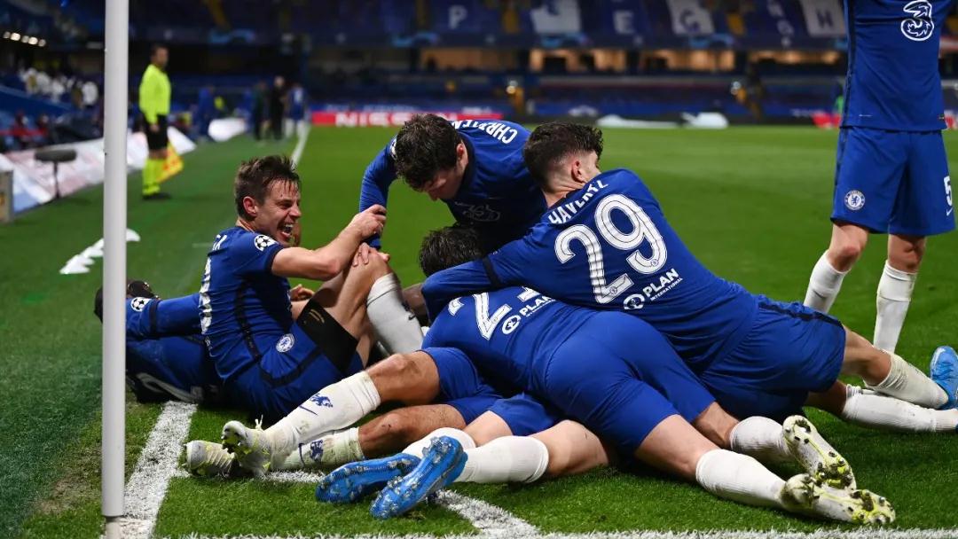 فيفا موبايل مهكرة أموال 2024 happymod - تحميل مجاني وآمن