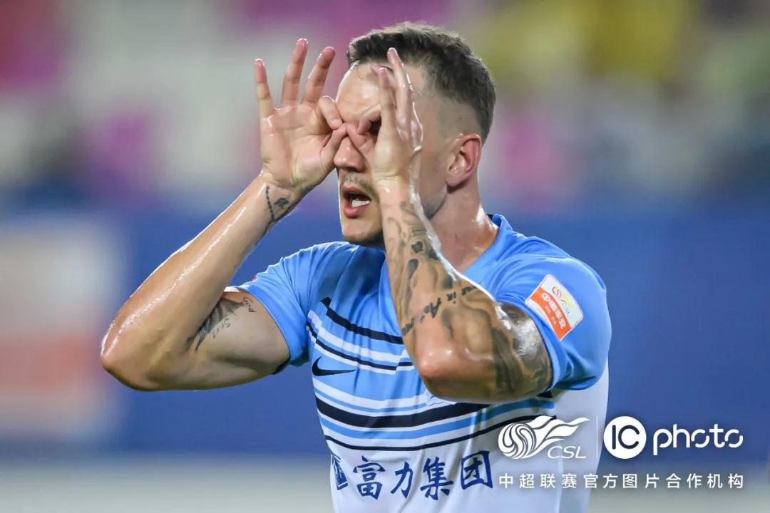 لعبةريالمدريدوليفربولمواجهةأسطوريةبينعمالقةالكرةالأوروبية